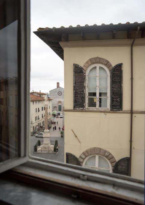 Location * Lucca